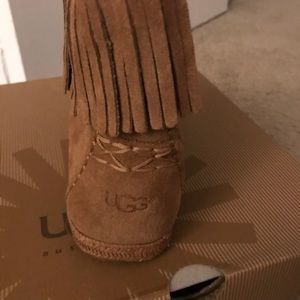 Girls Ugg boot